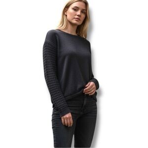 Alice + Olivia Black Wool Mixed Stitch Crew Neck Pullover Sweater Size Medium